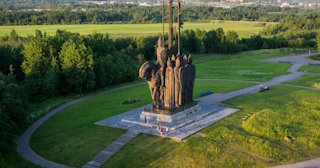 Благоустройство памятников в Ленинске-Кузнецком от 920 руб. – компания ТротуарнаяПлитка